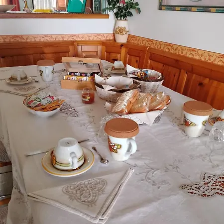 Casa Lebra